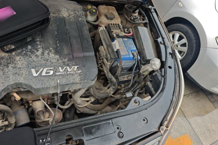 Used Buick LaCrosse 2010 3.0L Flagship Edition Engine Bay Left
