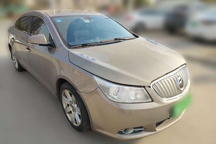 Used Buick LaCrosse 2010 3.0L Flagship Edition Front Right 45 Deg