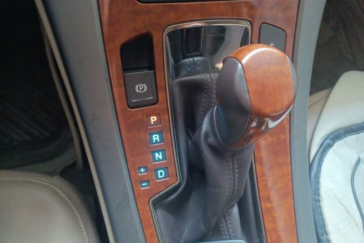 Used Buick LaCrosse 2010 2.4L Haoya Edition Gear Lever