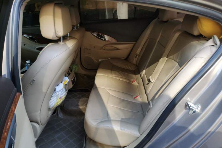 Used Buick LaCrosse 2010 2.4L Luxury Edition Left Rear Seat