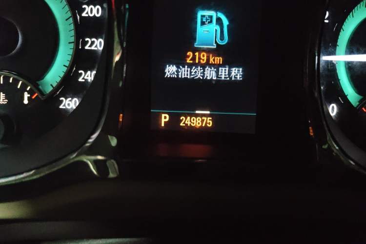 Used Buick LaCrosse 2010 2.4L Haoya Edition Odometer Close Up