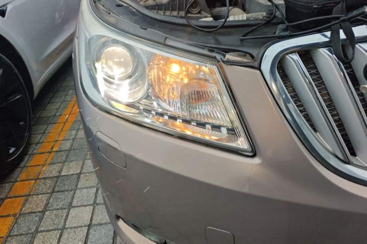 Used Buick LaCrosse 2010 3.0L Flagship Edition Right Front Headlight