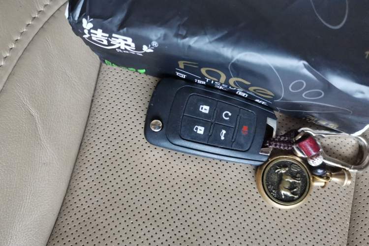 Used Buick LaCrosse 2010 2.4L Luxury Edition Vehicle Key