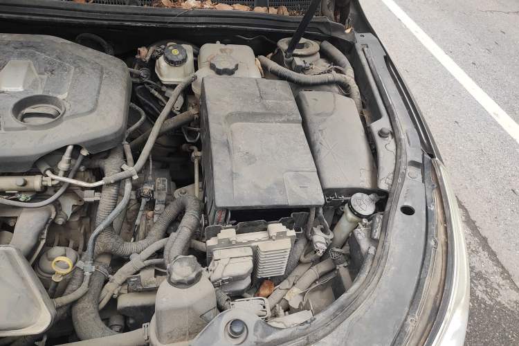 Used Buick LaCrosse 2010 2.4L Luxury Edition Engine Bay Left