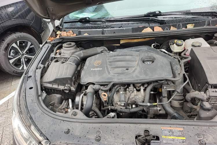 Used Buick LaCrosse 2010 2.0T Haoya Edition Engine Bay Right