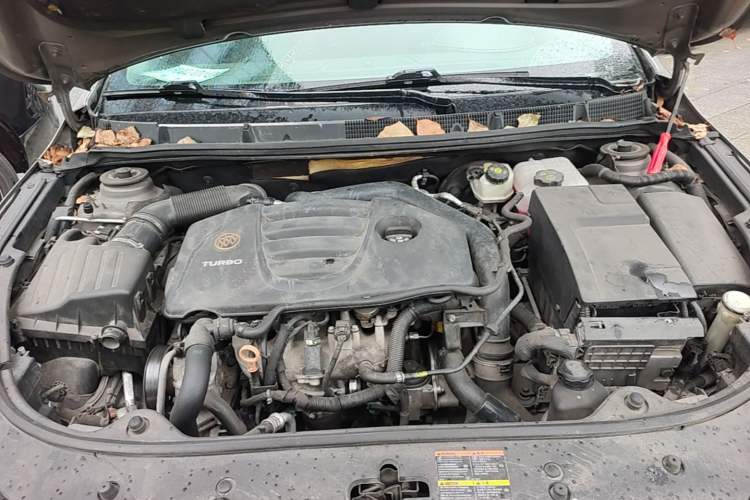 Used Buick LaCrosse 2010 2.0T Haoya Edition Engine Bay