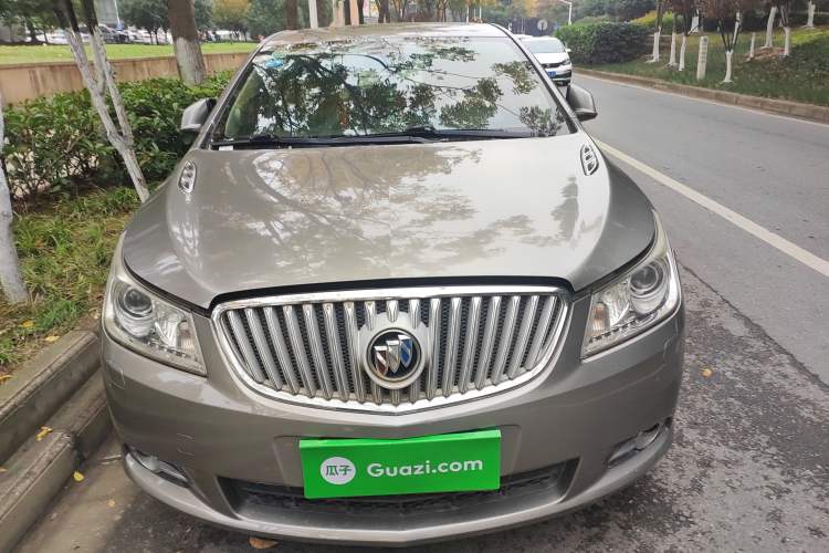 Used Buick LaCrosse 2010 2.4L Luxury Edition Front