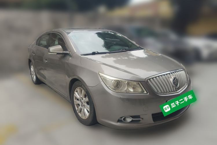 Used Buick LaCrosse 2010 2.0T Comfort Edition Front Right 45 Deg