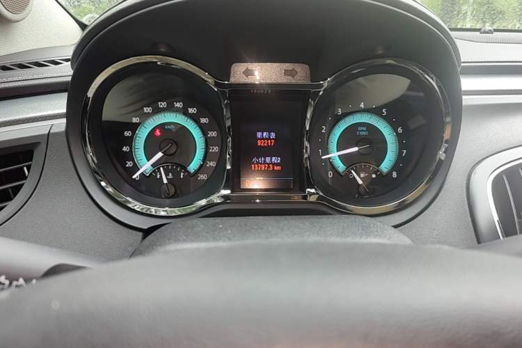 Used Buick LaCrosse 2010 2.0T Haoya Edition Instrument Cluster