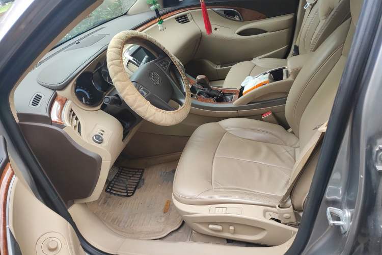 Used Buick LaCrosse 2010 2.4L Luxury Edition Left Front Seat