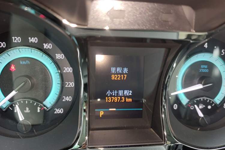 Used Buick LaCrosse 2010 2.0T Haoya Edition Odometer Close Up
