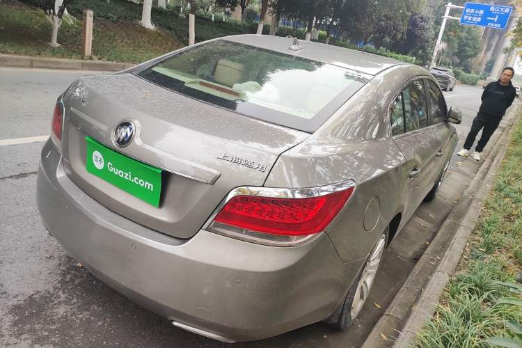 Used Buick LaCrosse 2010 2.4L Luxury Edition Rear Right 45 Deg
