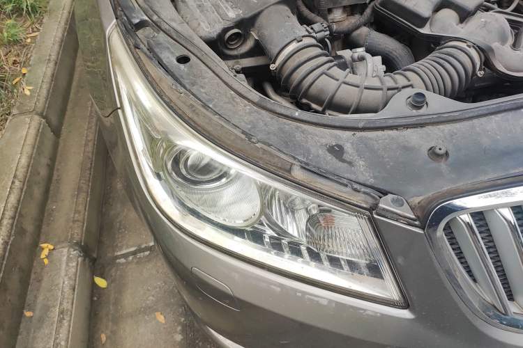 Used Buick LaCrosse 2010 2.4L Luxury Edition Right Front Headlight