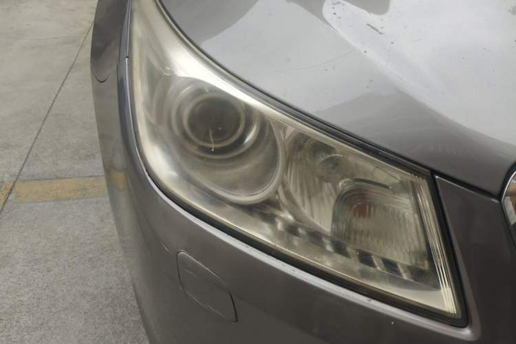Used Buick LaCrosse 2010 2.0T Comfort Edition Right Front Headlight