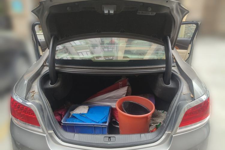Used Buick LaCrosse 2010 2.0T Comfort Edition Trunk