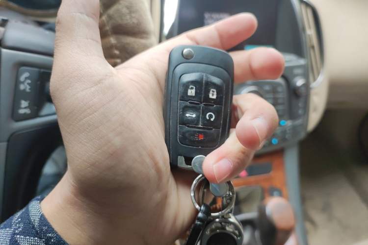 Used Buick LaCrosse 2010 2.4L Luxury Edition Vehicle Key