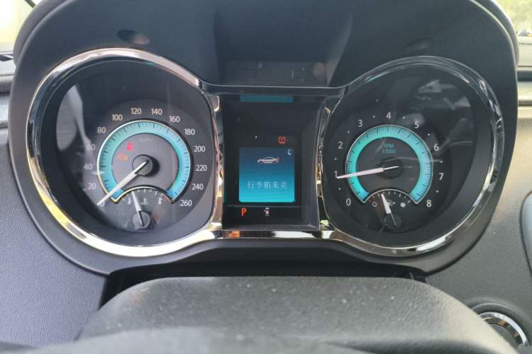 Used Buick LaCrosse 2010 2.0T Haoya Edition Instrument Cluster