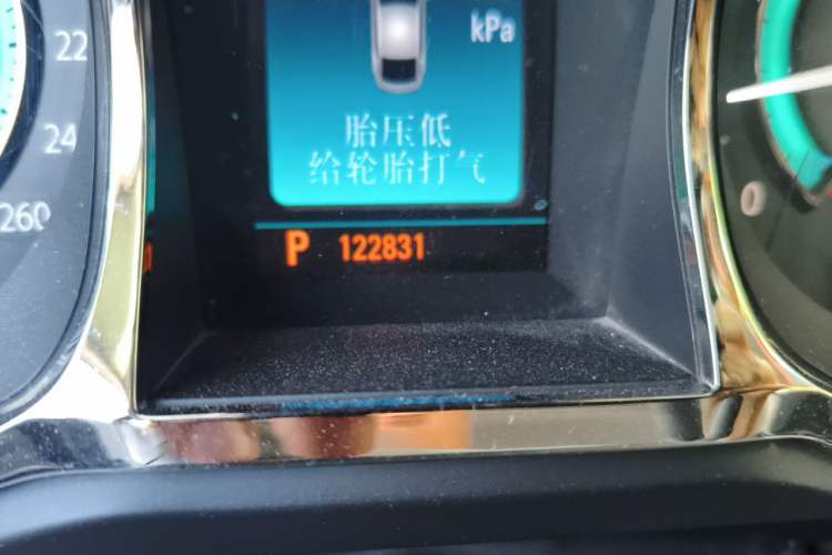 Used Buick LaCrosse 2010 2.0T Haoya Edition Odometer Close Up