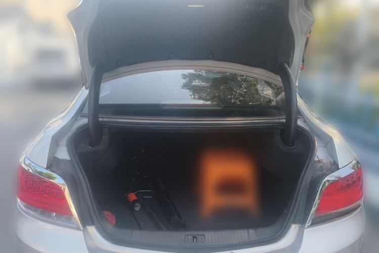 Used Buick LaCrosse 2010 2.0T Haoya Edition Trunk