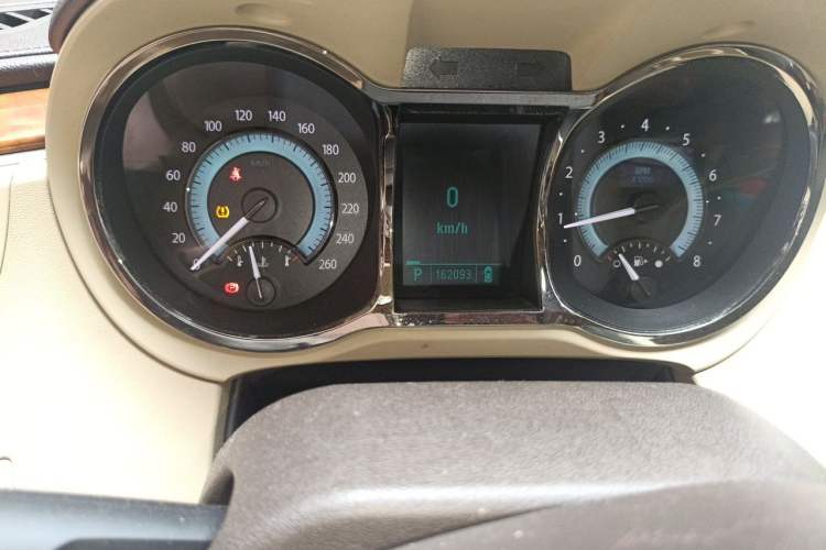 Used Buick LaCrosse 2010 2.0T Comfort Edition Odometer Close Up