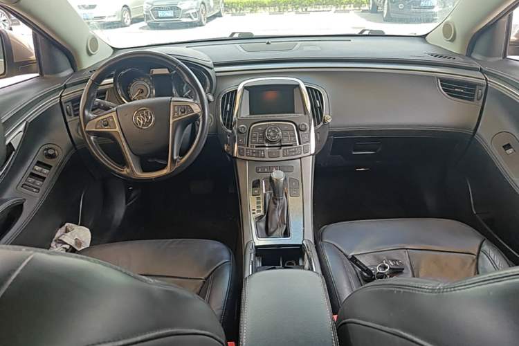 Used Buick LaCrosse 2010 2.0T Haoya Edition Center Console