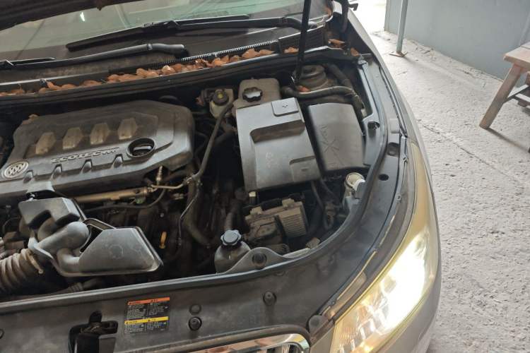 Used Buick LaCrosse 2010 2.4L Haoya Edition Engine Bay Left