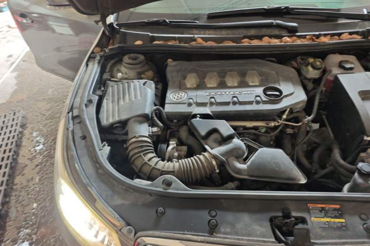 Used Buick LaCrosse 2010 2.4L Haoya Edition Engine Bay Right