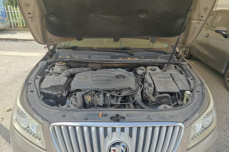 Used Buick LaCrosse 2010 2.0T Haoya Edition Engine Bay
