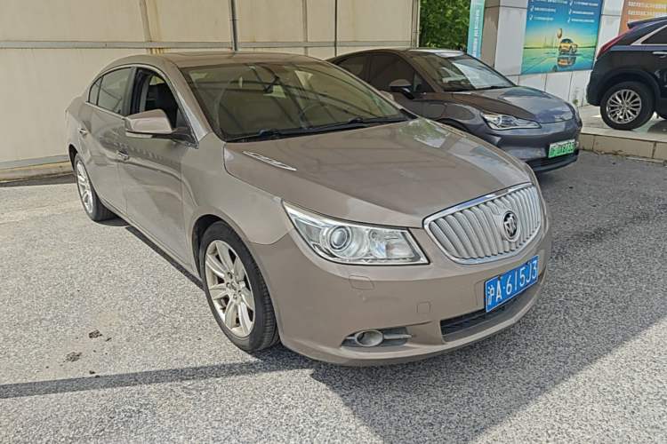 Used Buick LaCrosse 2010 2.0T Haoya Edition Front Right 45 Deg