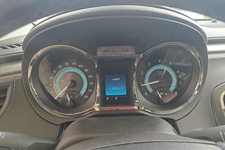 Used Buick LaCrosse 2010 2.0T Haoya Edition Instrument Cluster