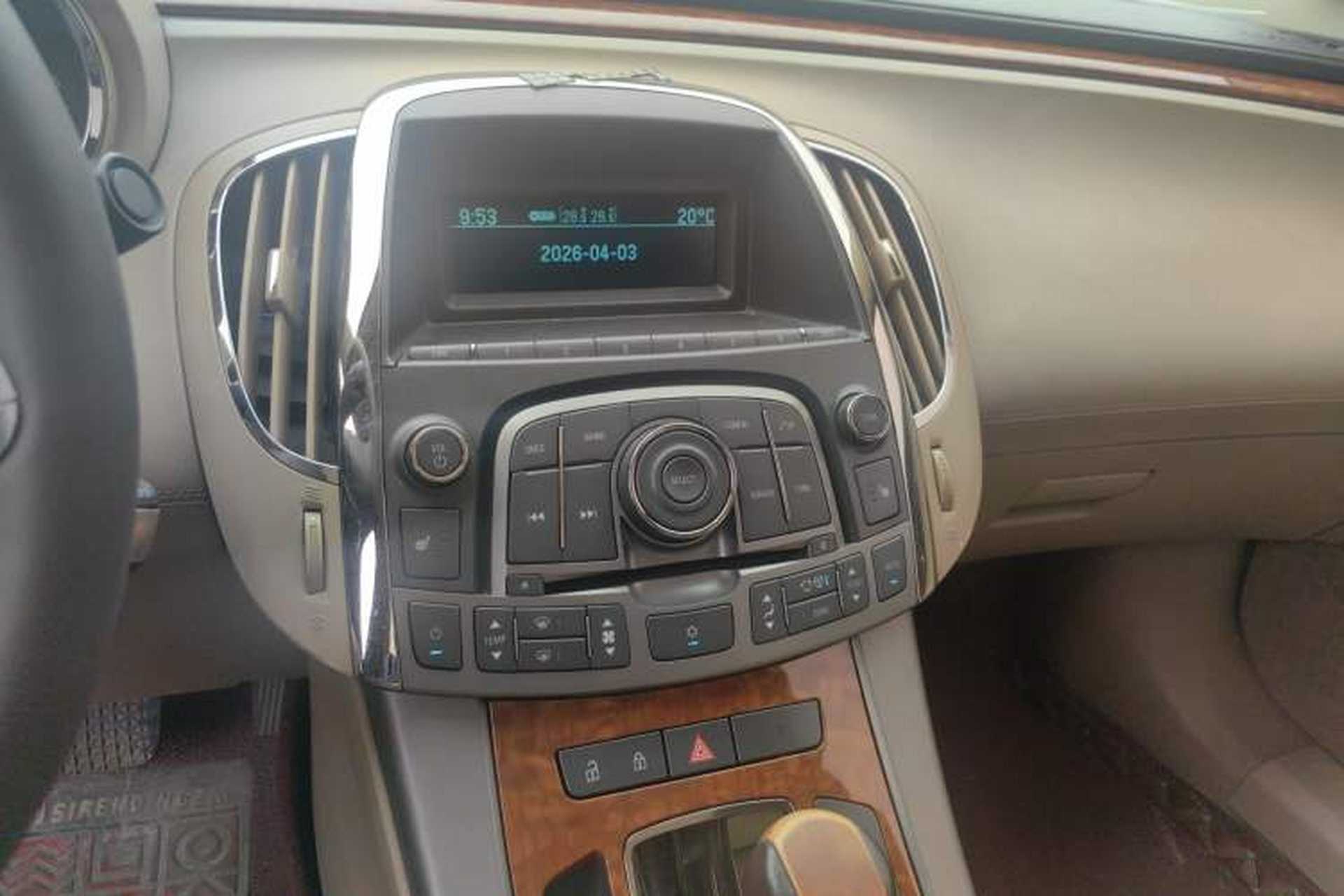 Used Buick LaCrosse 2011 2.4L SIDI Elegant Edition Audio And AC Panel