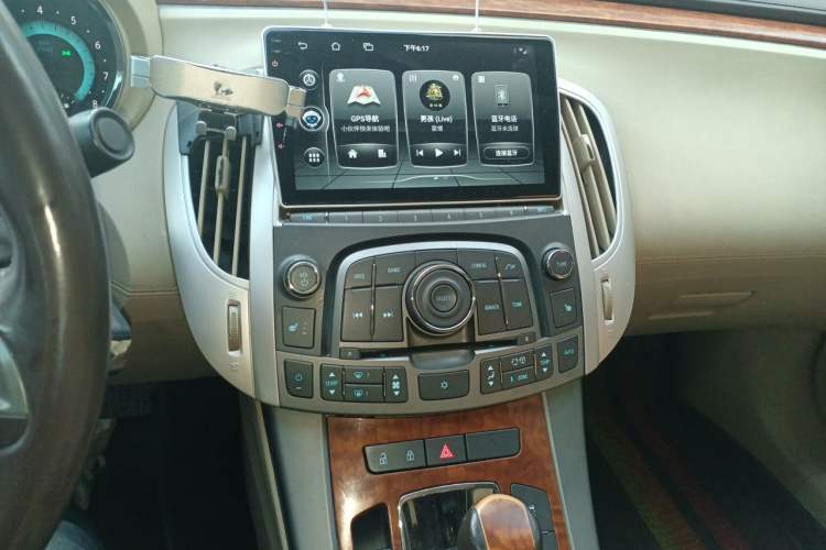 Used Buick LaCrosse 2011 2.4L SIDI Elegant Edition Audio And AC Panel