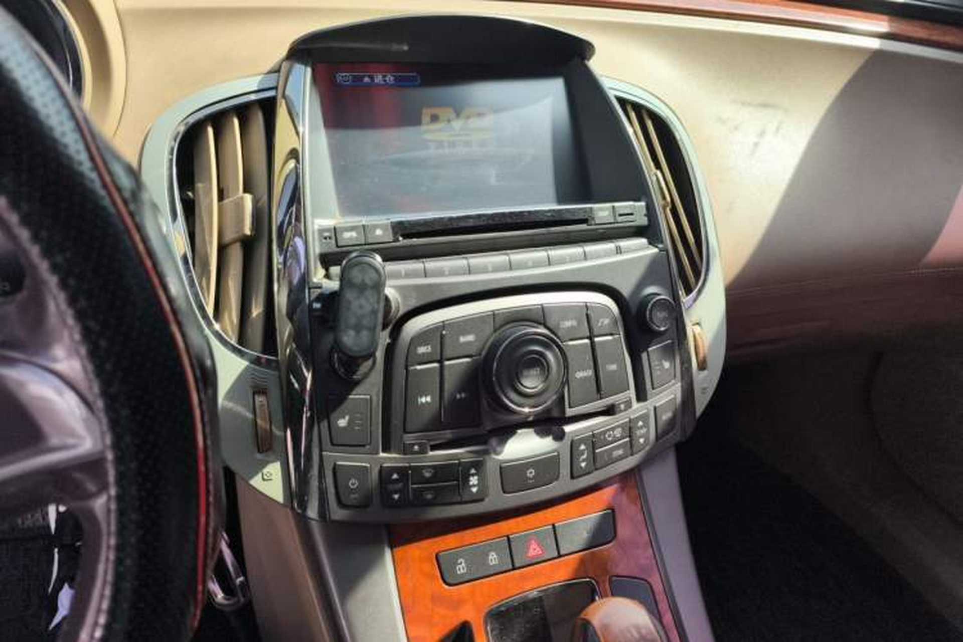 Used Buick LaCrosse 2011 2.4L SIDI Elegant Edition Audio And AC Panel