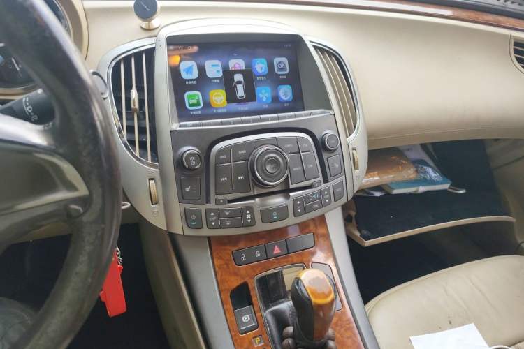 Used Buick LaCrosse 2011 2.4L SIDI Elegant Edition Audio And AC Panel