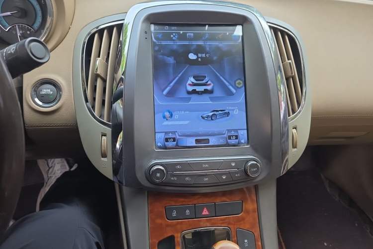 Used Buick LaCrosse 2011 2.4L SIDI Haoya Edition Audio And AC Panel