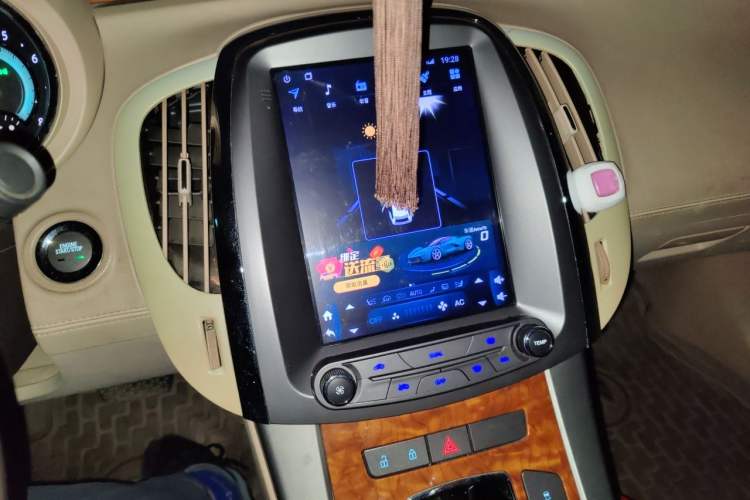 Used Buick LaCrosse 2011 2.4L SIDI Haoya Edition Audio And AC Panel