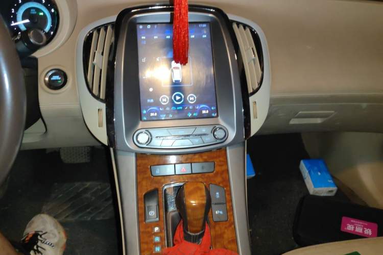 Used Buick LaCrosse 2011 2.4L SIDI Elegant Edition Audio And AC Panel