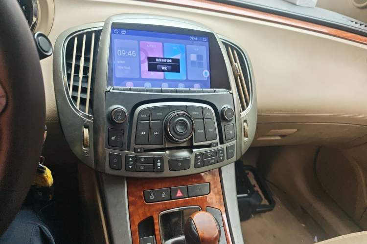 Used Buick LaCrosse 2011 2.4L SIDI Elegant Edition Audio And AC Panel