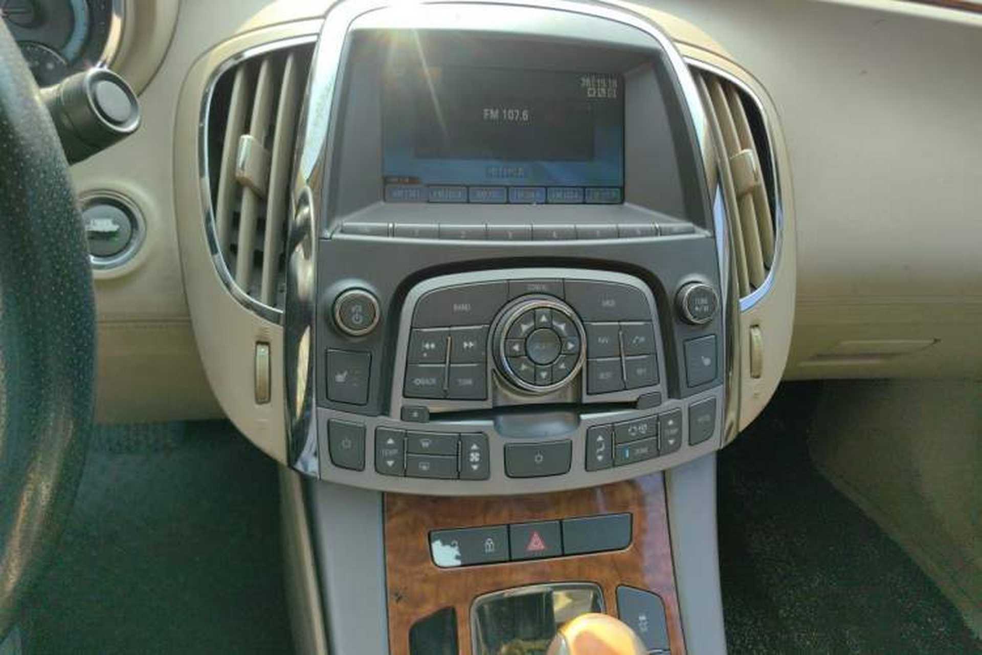 Used Buick LaCrosse 2011 2.4L SIDI Haoya Edition Audio And AC Panel