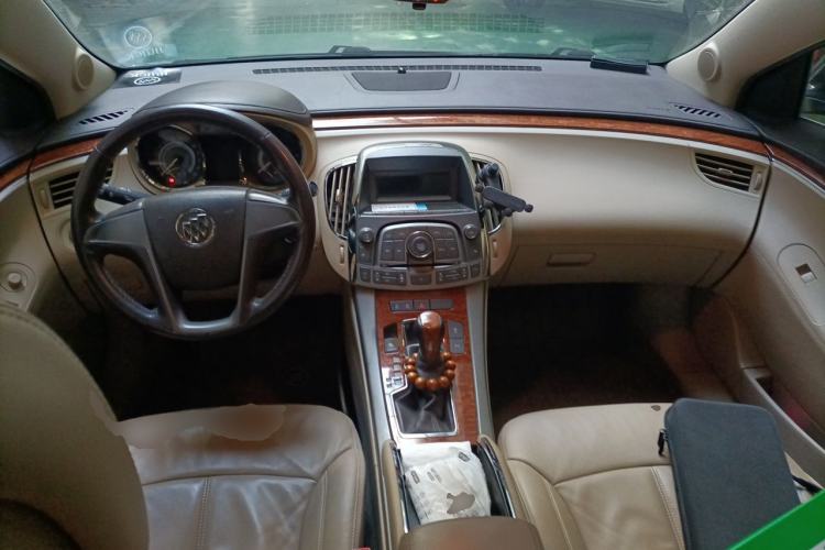 Used Buick LaCrosse 2011 2.4L SIDI Comfort Edition Center Console