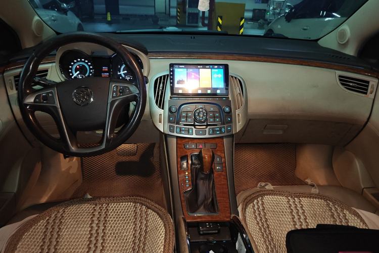 Used Buick LaCrosse 2011 2.4L SIDI Haoya Edition Center Console