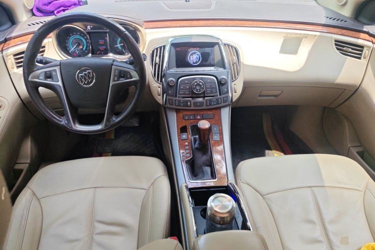 Used Buick LaCrosse 2011 2.4L SIDI Haoya Edition Center Console