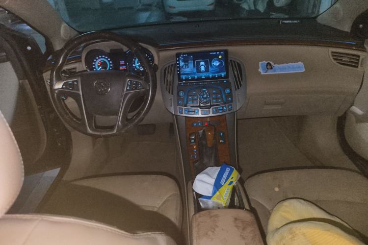 Used Buick LaCrosse 2011 2.4L SIDI Haoya Edition Center Console