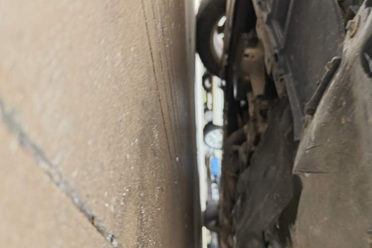 Used Buick LaCrosse 2011 2.4L SIDI Elegant Edition Chassis Front Left