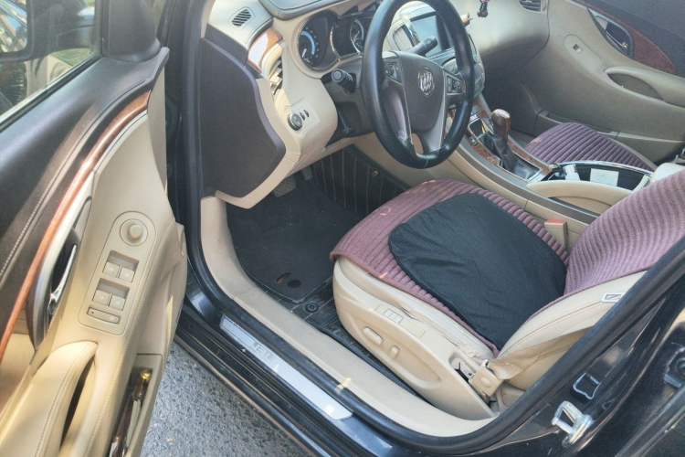 Used Buick LaCrosse 2011 2.4L SIDI Luxury Edition Driver Seat