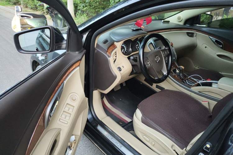 Used Buick LaCrosse 2011 2.4L SIDI Haoya Edition Driver Seat