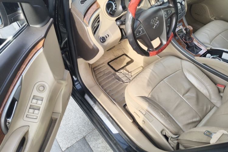 Used Buick LaCrosse 2011 2.4L SIDI Luxury Edition Driver Seat