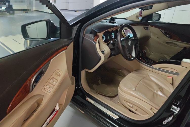 Used Buick LaCrosse 2011 2.4L SIDI Elegant Edition Driver Seat