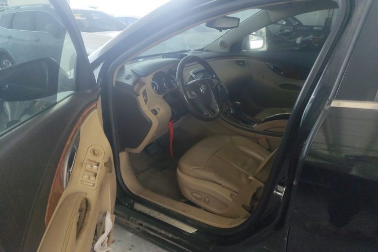 Used Buick LaCrosse 2011 2.4L SIDI Elegant Edition Driver Seat