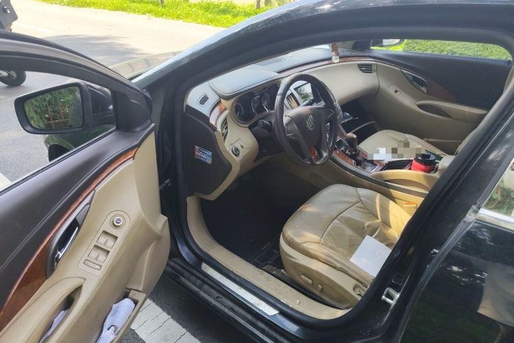 Used Buick LaCrosse 2011 2.4L SIDI Elegant Edition Driver Seat